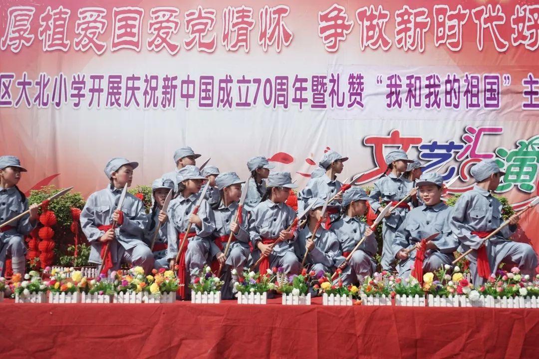 东方甄选事件复盘:为什么首先提到反对饭圈?谁是一个坏人?